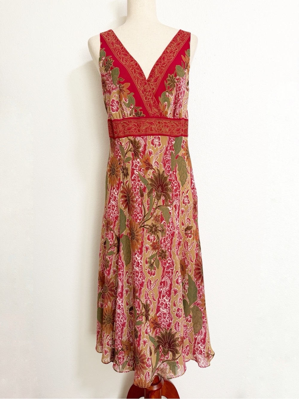 Bandolino Tropical Floral Flowy Midi Dress